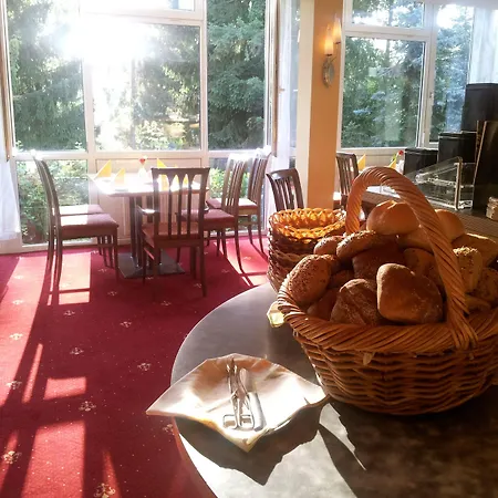 Parkhotel Helene Ξενοδοχείο 3*