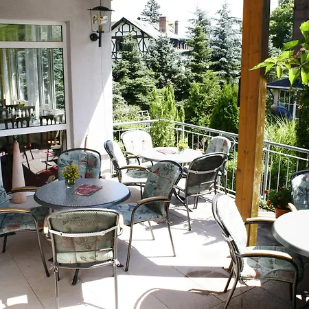 Parkhotel Helene 3*