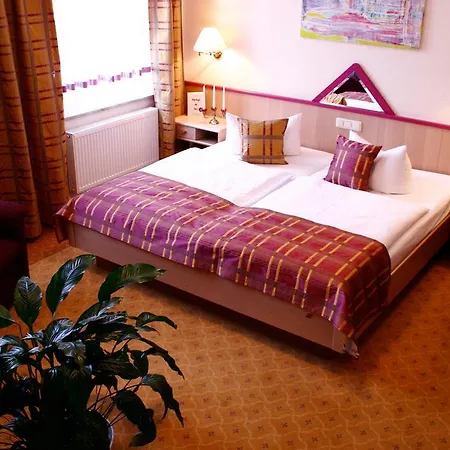 Parkhotel Helene 3*